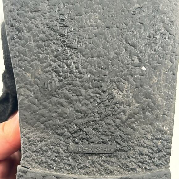 Eric Michael black suede made in Spain ankle boots - Picture 5 of 8